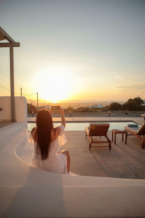 Naxos Infinity Villa&Suites Galanado Exterior foto